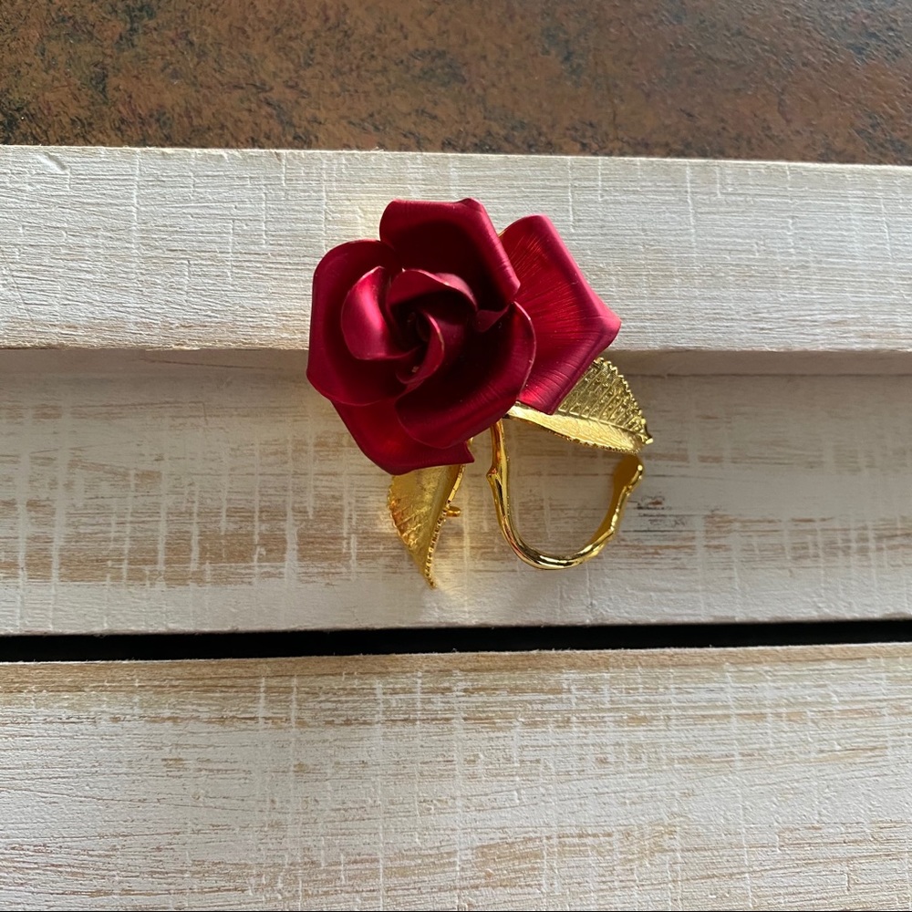 Cerrito vintage rose brooch pin